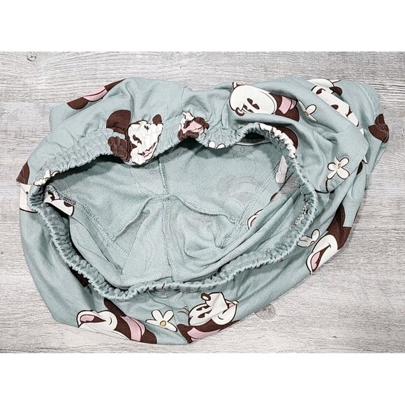 Disney Minnie Mouse  Minnie & Mickey Mouse Print Shorts Size Medium - Picture 6 of 9